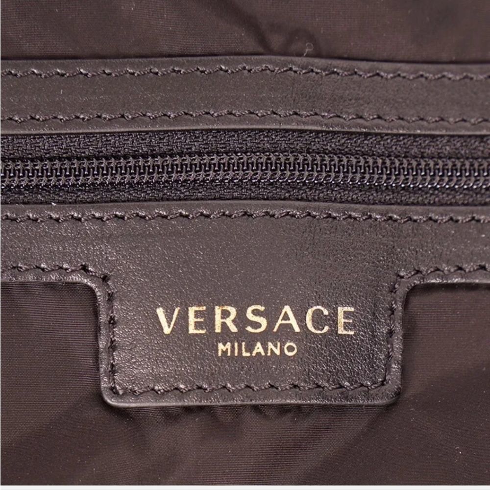 Versace Tote  (SOLD OUT) - Picture 6 of 11